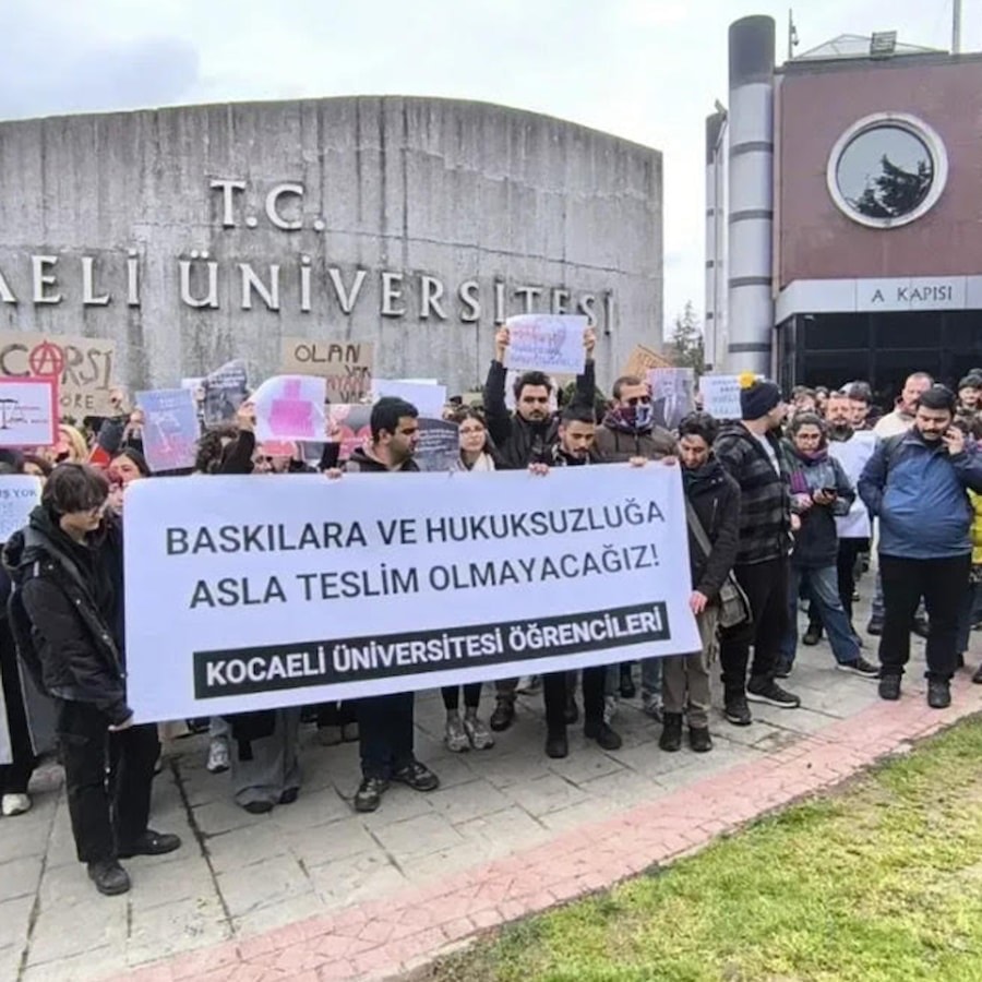 Öğrencilere ‘İmamoğlu’ cezası