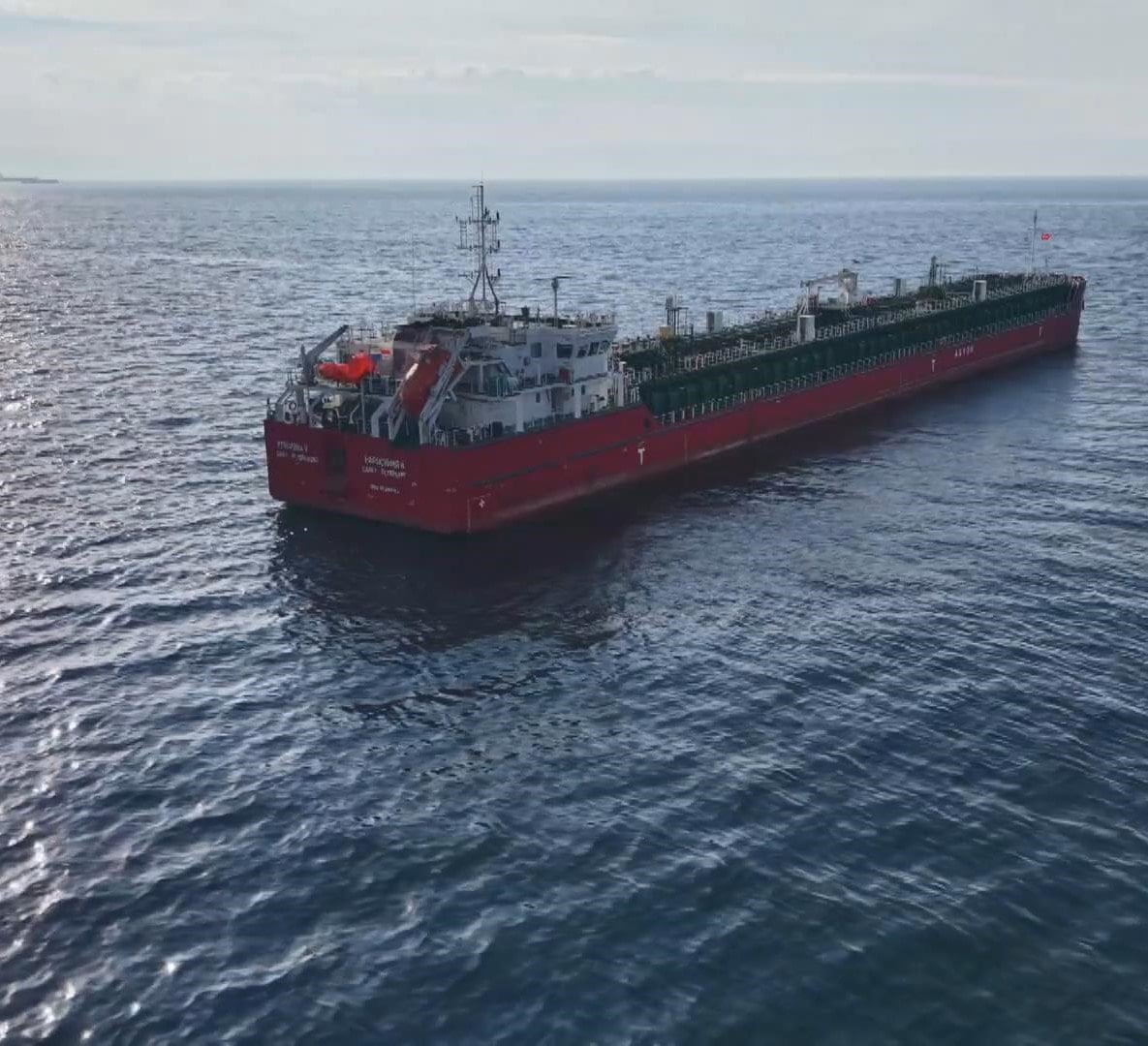 Onlarca İran tankeri ABD ablukasını aştı