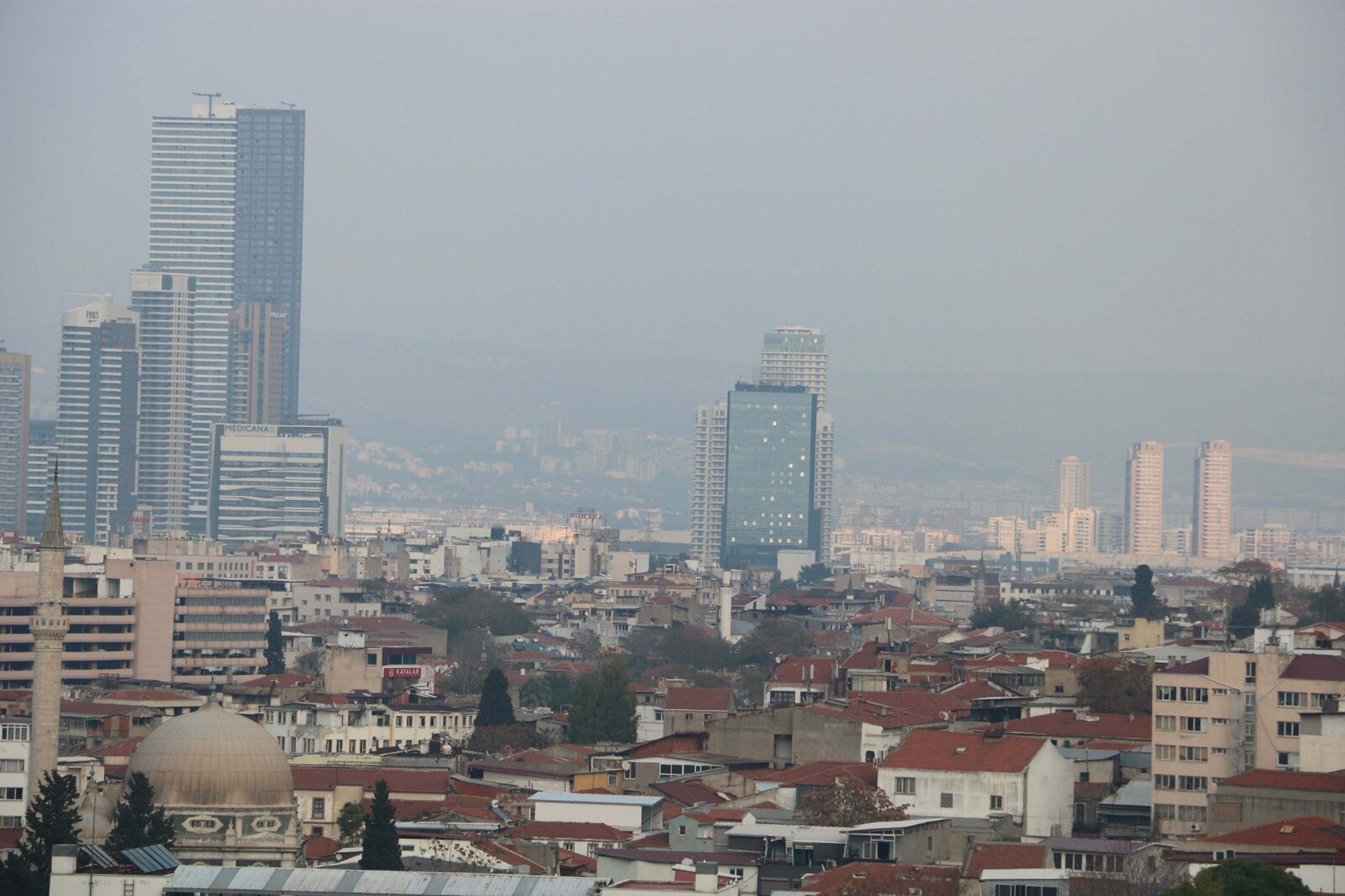İzmir hava alarmı! Sınırın 4 katından fazla çıktı