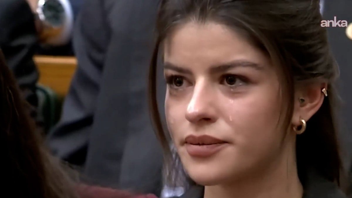 Özgür Özel konuşurken Ayşe Tokyaz'ın ikizi gözyaşlarını tutamadı