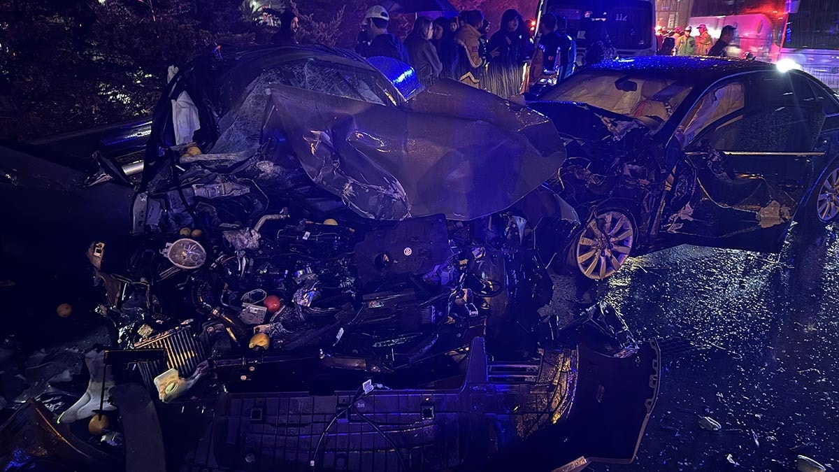 Ataşehir’de zincirleme kaza: 2’si ağır 6 yaralı