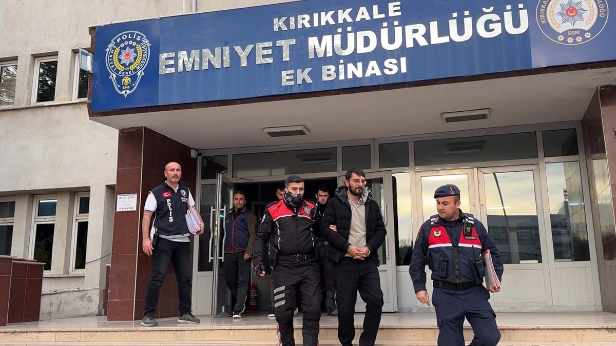 Kırıkkale'de arananlara yönelik operasyonda 15 hükümlü ve 2 kişi yakalandı