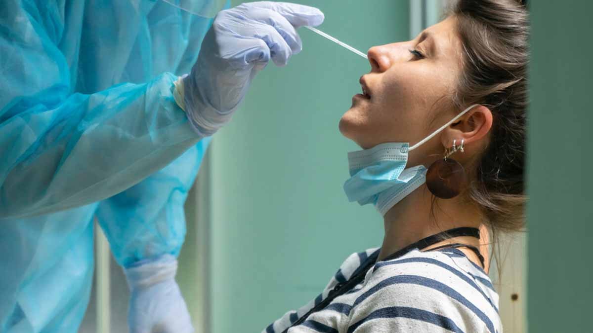 Burnumuzun dibinde olabilir: COVID-19'a benzeyen yeni virüs için peş peşe uyarılar yapıldı