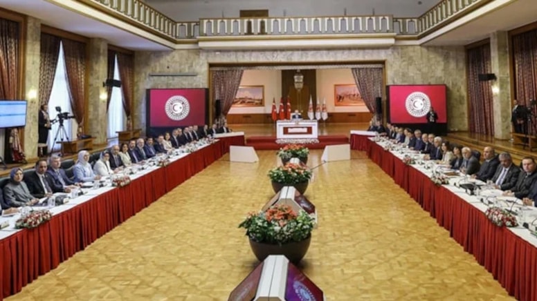 CHP’den demokrasi paketi