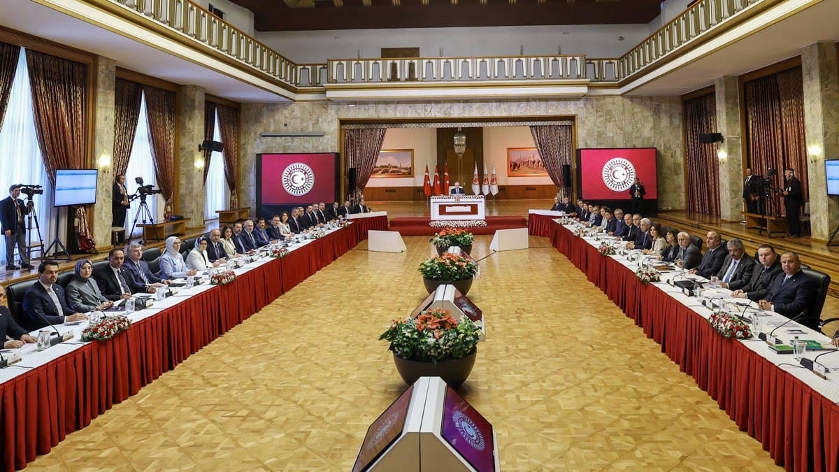 Komisyon İmralı'ya gitme kararı alırsa bir parti komisyondan çekilecek