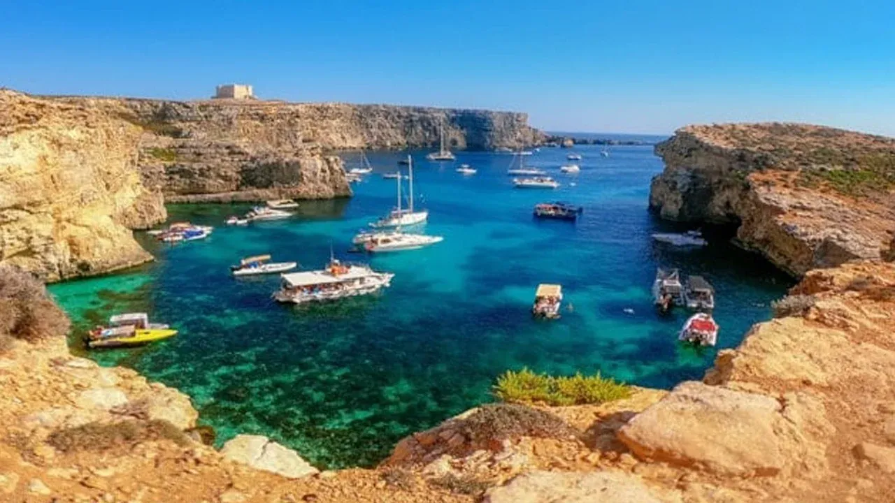 Düşük vergi, yüksek konfor: İnsanlar bu adaya akın ediyor