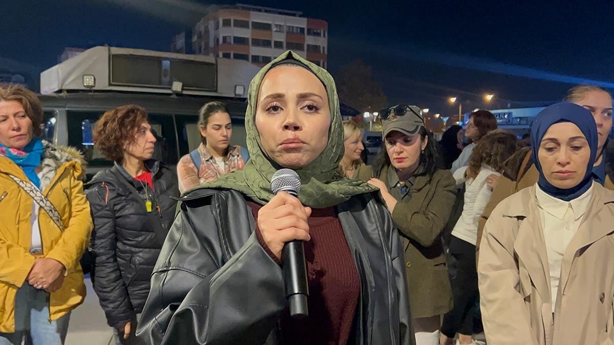 Boşandıktan sonra öldürülen Ajda Yatar’ın kardeşi 25 Kasım yürüyüşüne katıldı