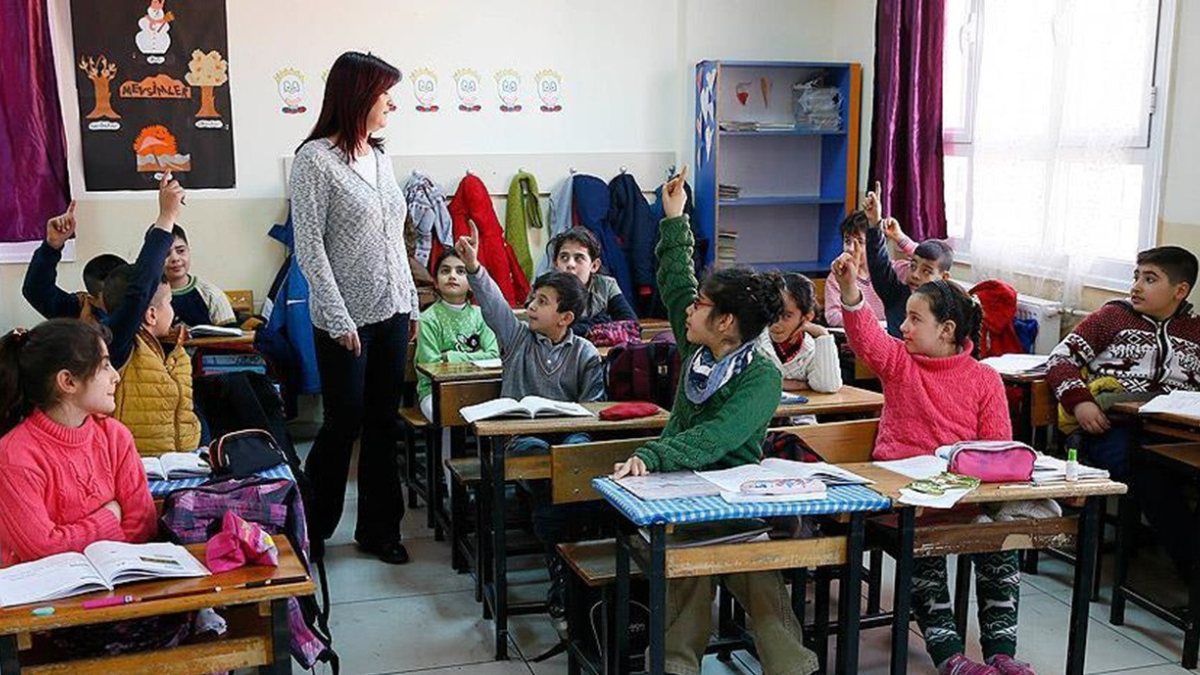  MEB'den uyarı: Bu işlemi yapmayan öğretmenlerin maaşından kesilecek