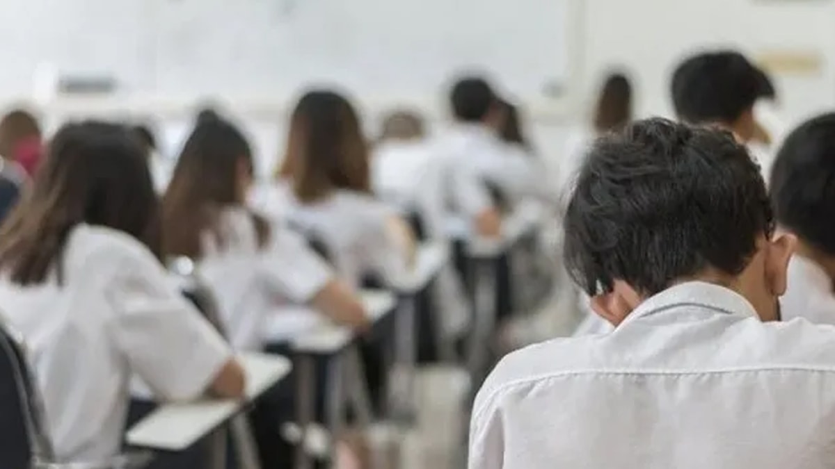 'Nutuk' kitaplarını çöpe atan lisede yeni skandal