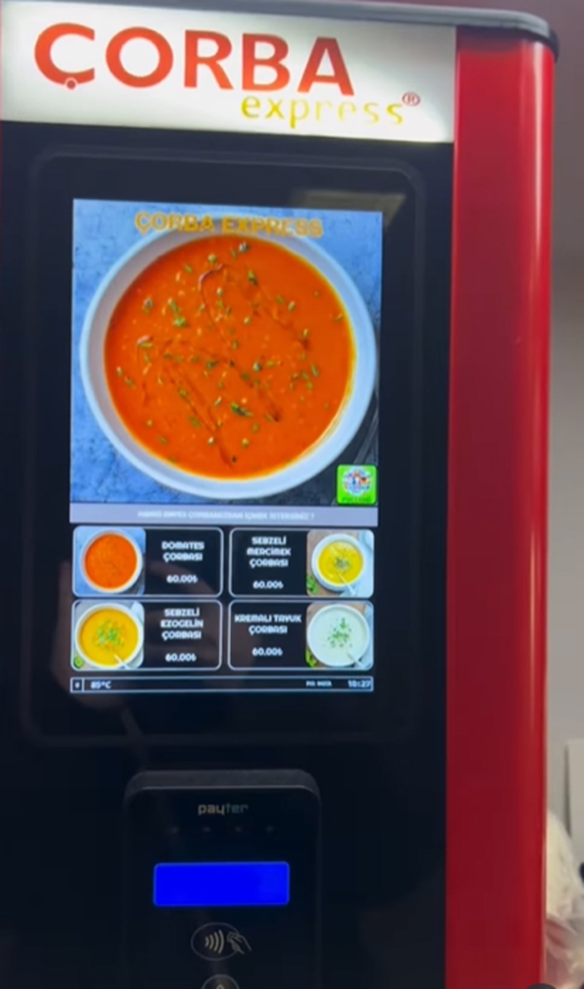 Otomatlarda sunulan çorba örneği