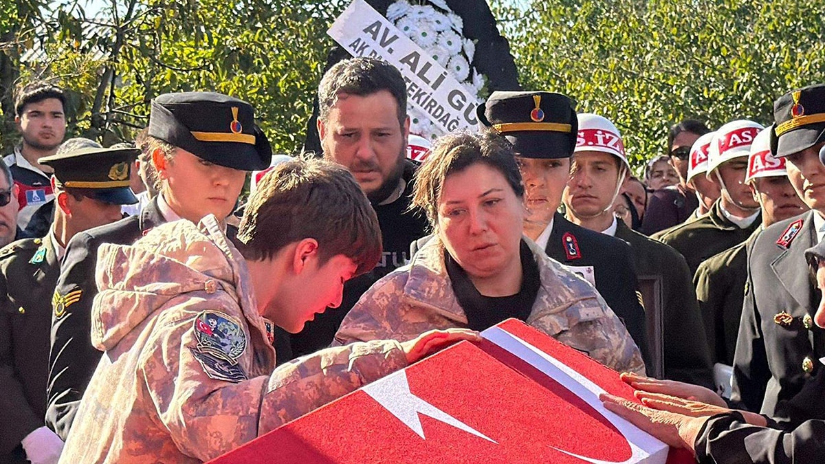 Şehit Astsubay Başçavuş Aykut'a acı veda