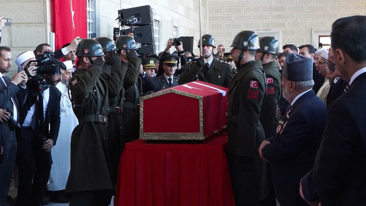 Türkiye bir şehidini daha uğurladı