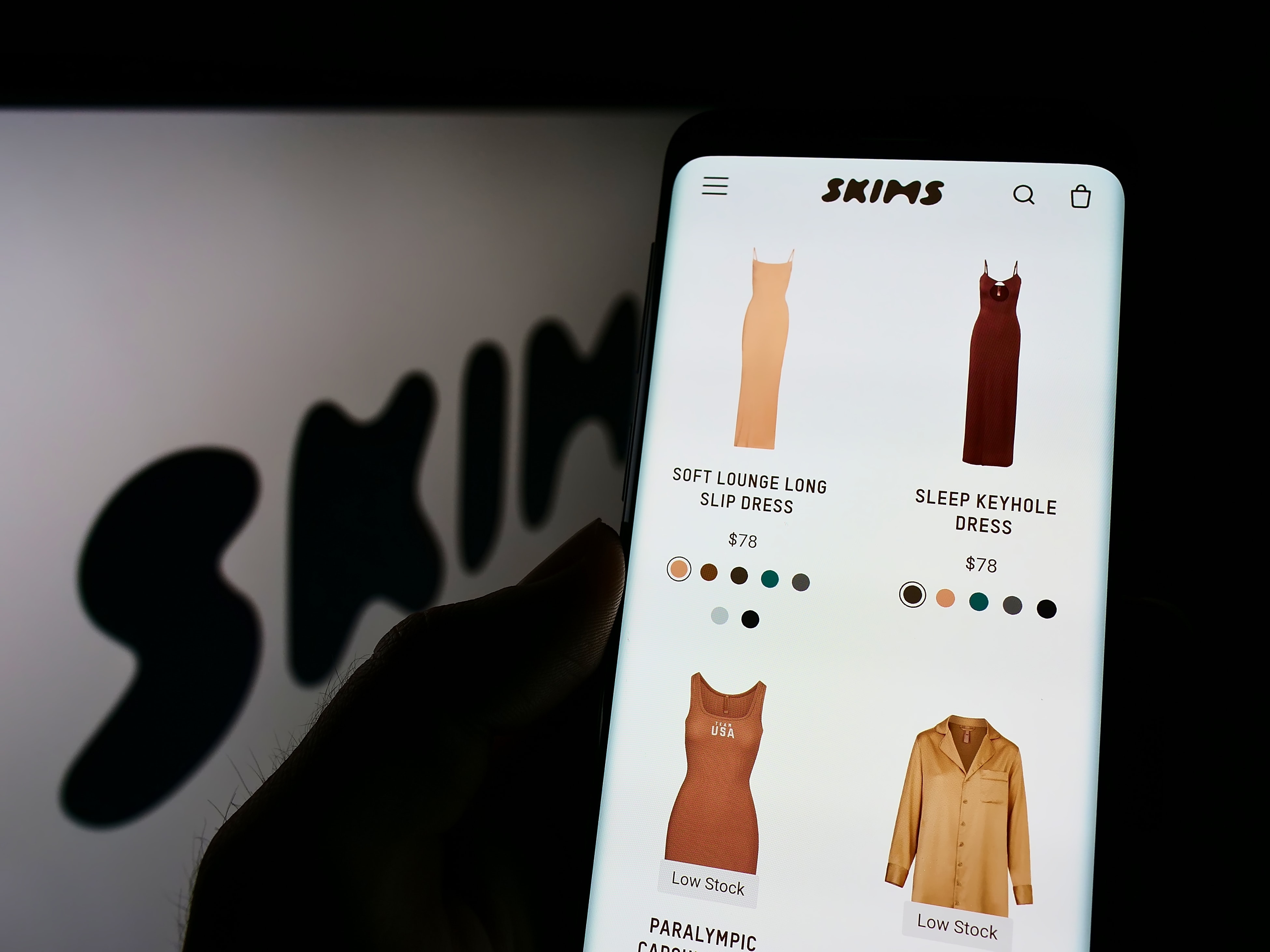 Skims ürünleri ve mağaza görüntüsü