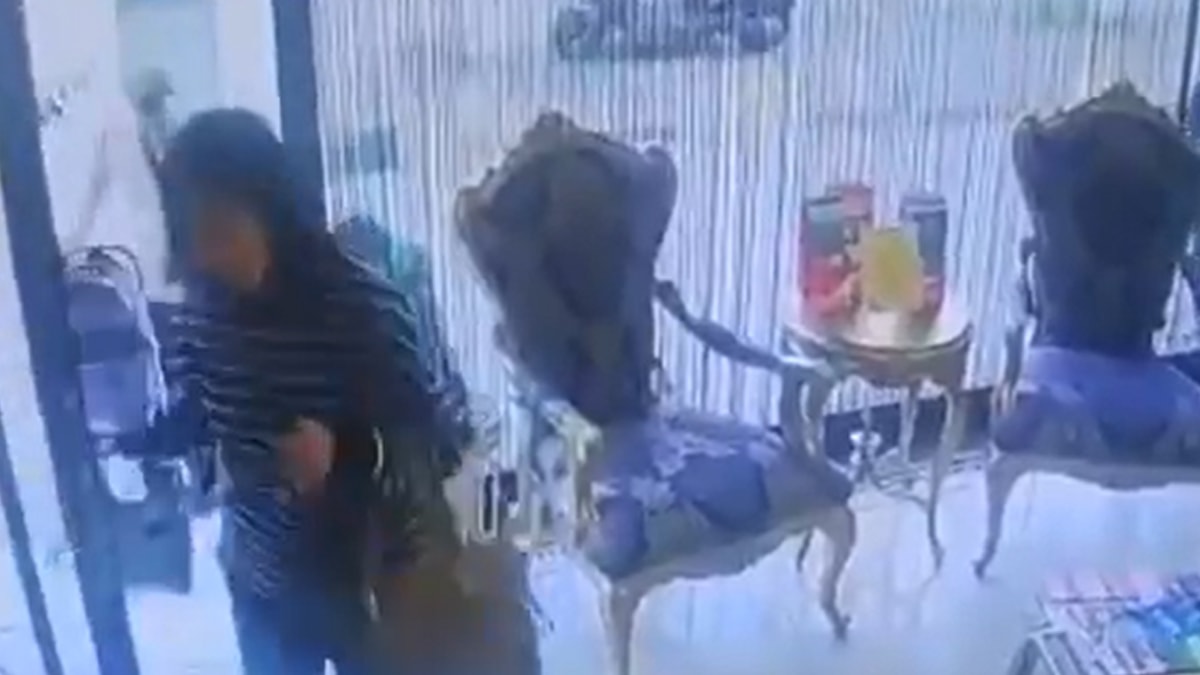 Böcek ailesinin otele giriş görüntüleri ortaya çıktı