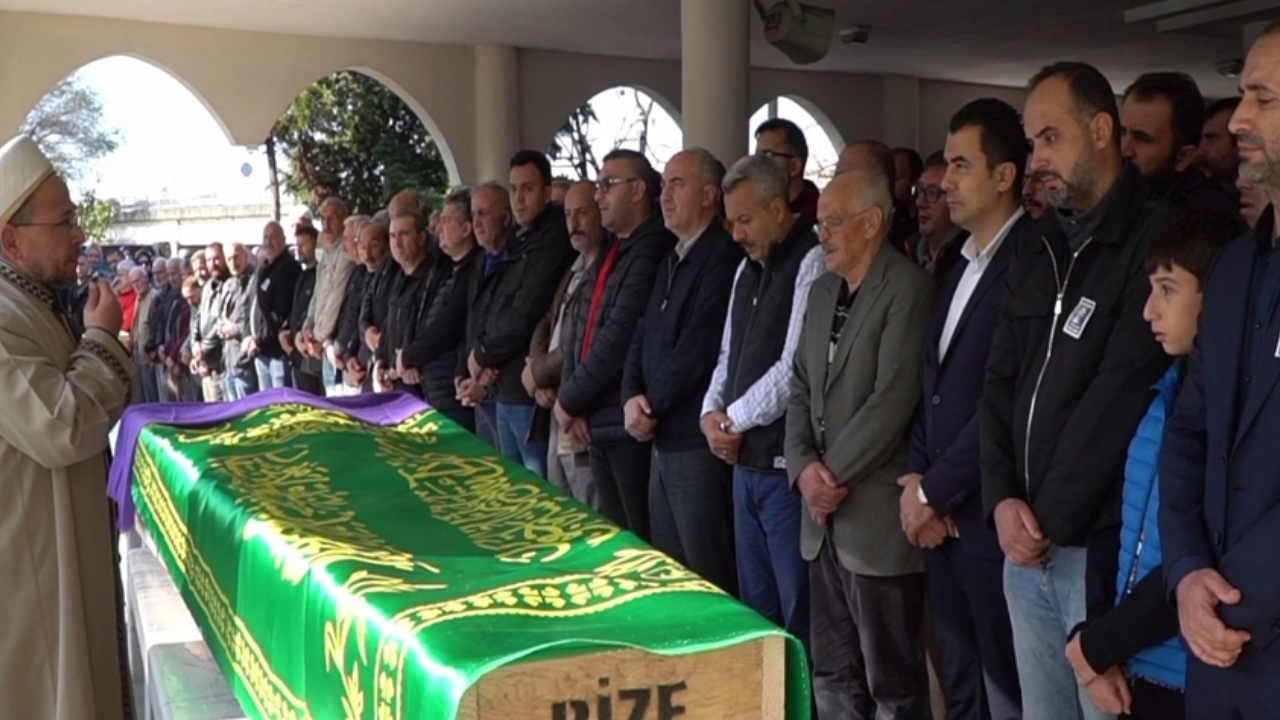 Yaya geçidinde kamyonetin çarptığı sağlık personeli toprağa verildi