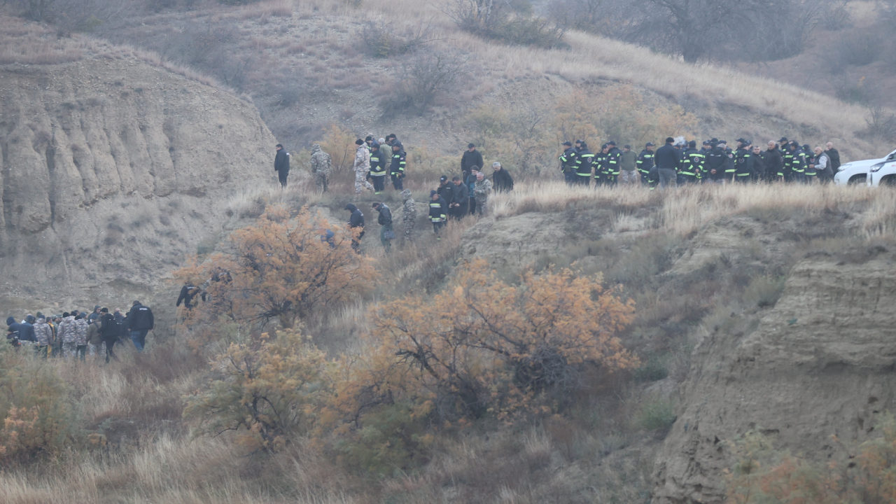 Düşen askeri kargo uçağının enkazında incelemelere başlandı