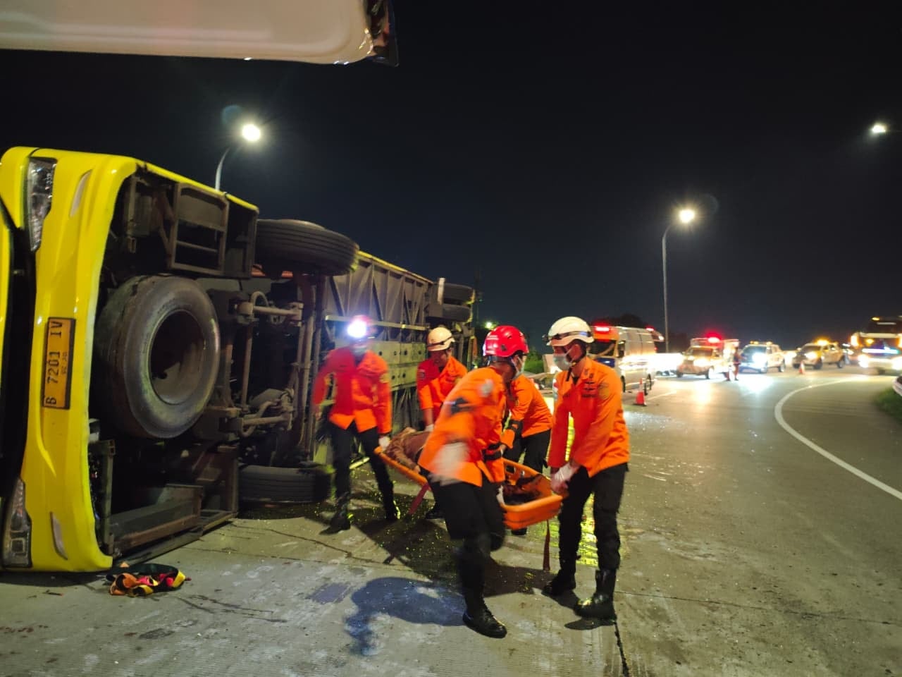 Endonezya'da korkunç kaza: En az 16 ölü