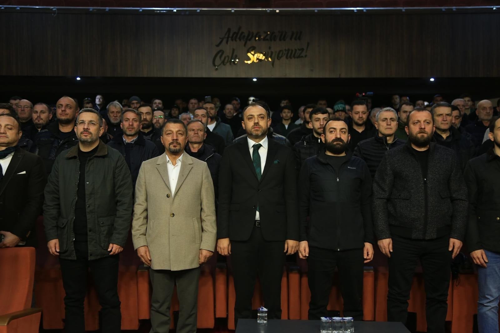 Sakaryaspor'un yeni başkanı Enes Zengin oldu