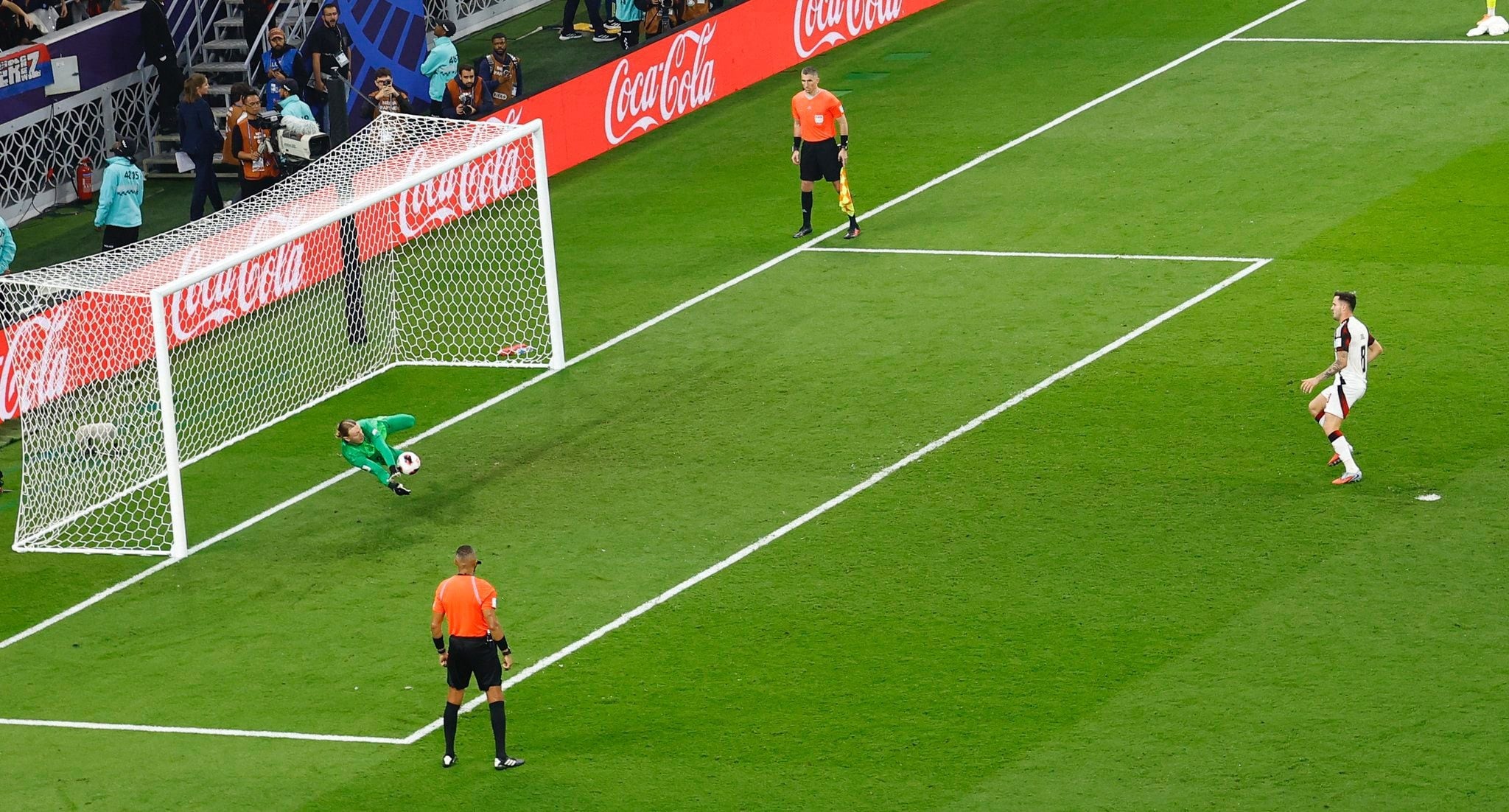 Matvey Safonov 4 penaltı kurtardı, şampiyon yaptı