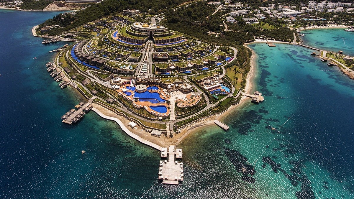 Sedat Peker'in iddialarıyla gündeme gelen otelin ÇED sürecini bakanlık iptal etti