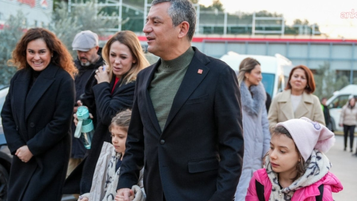 Ferdi Zeyrek'in kızları video çekti, Özgür Özel hemen harekete geçti