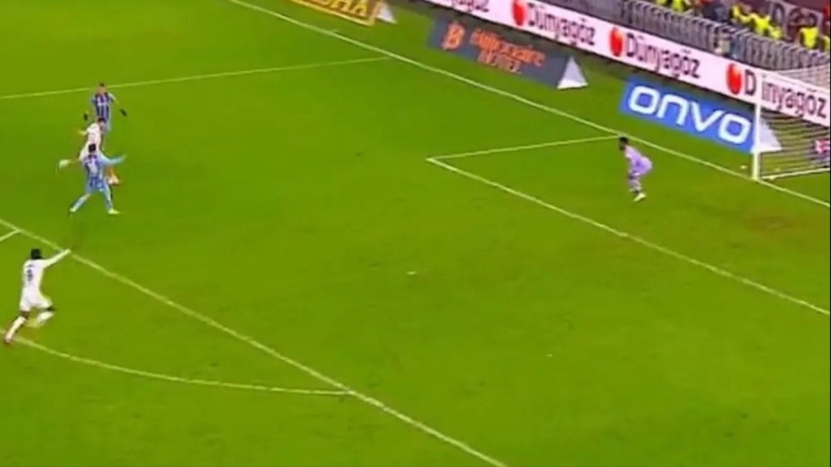 82. dakikada inanılmaz an! Beşiktaş taraftarı çıldırdı