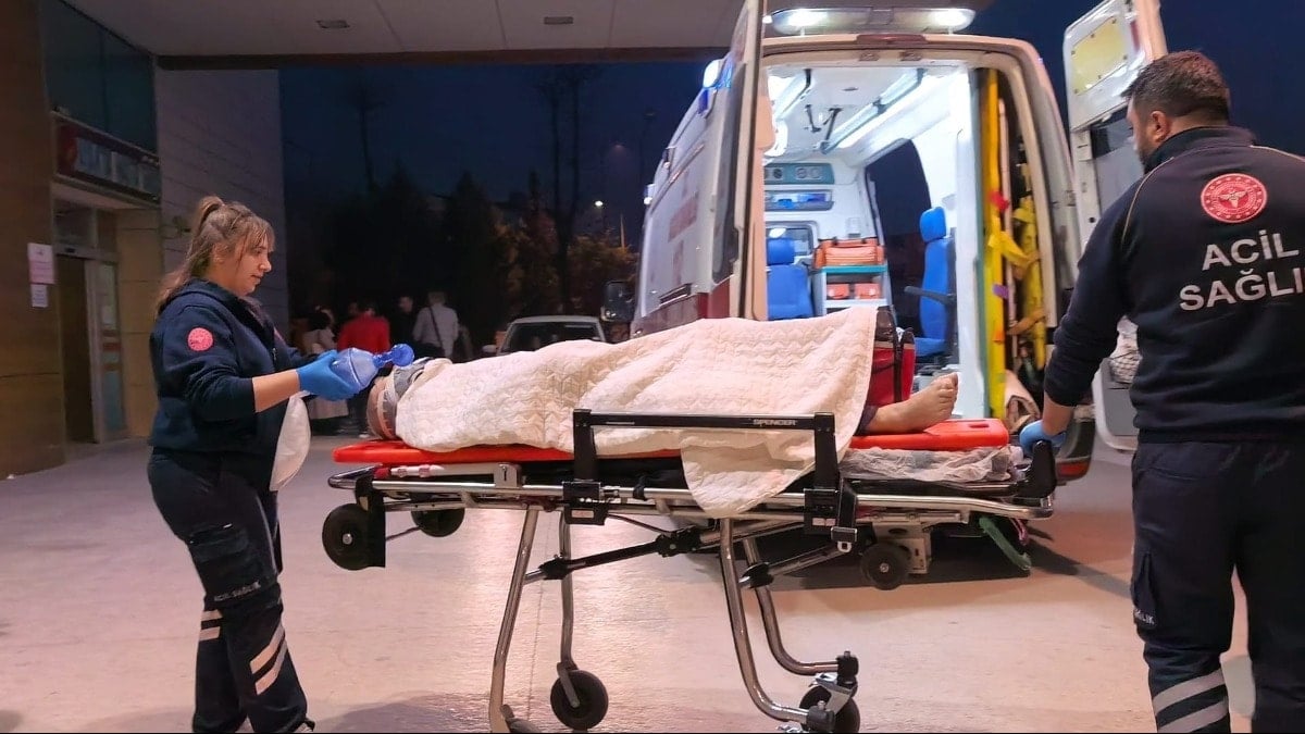 Bursa'da 4 metre yükseklikten düşen yaşlı adam ağır yaralandı