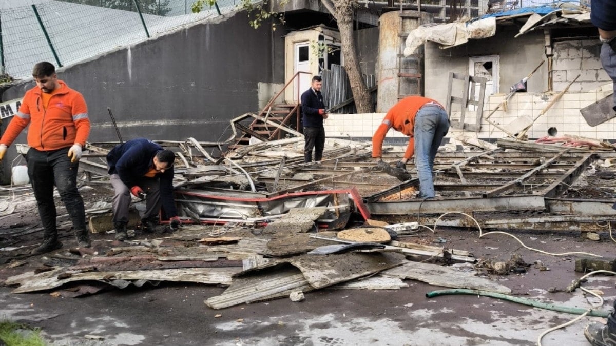 İstanbul&#x27;un dev AVM&#x27;sinde yıkım işlemleri başladı