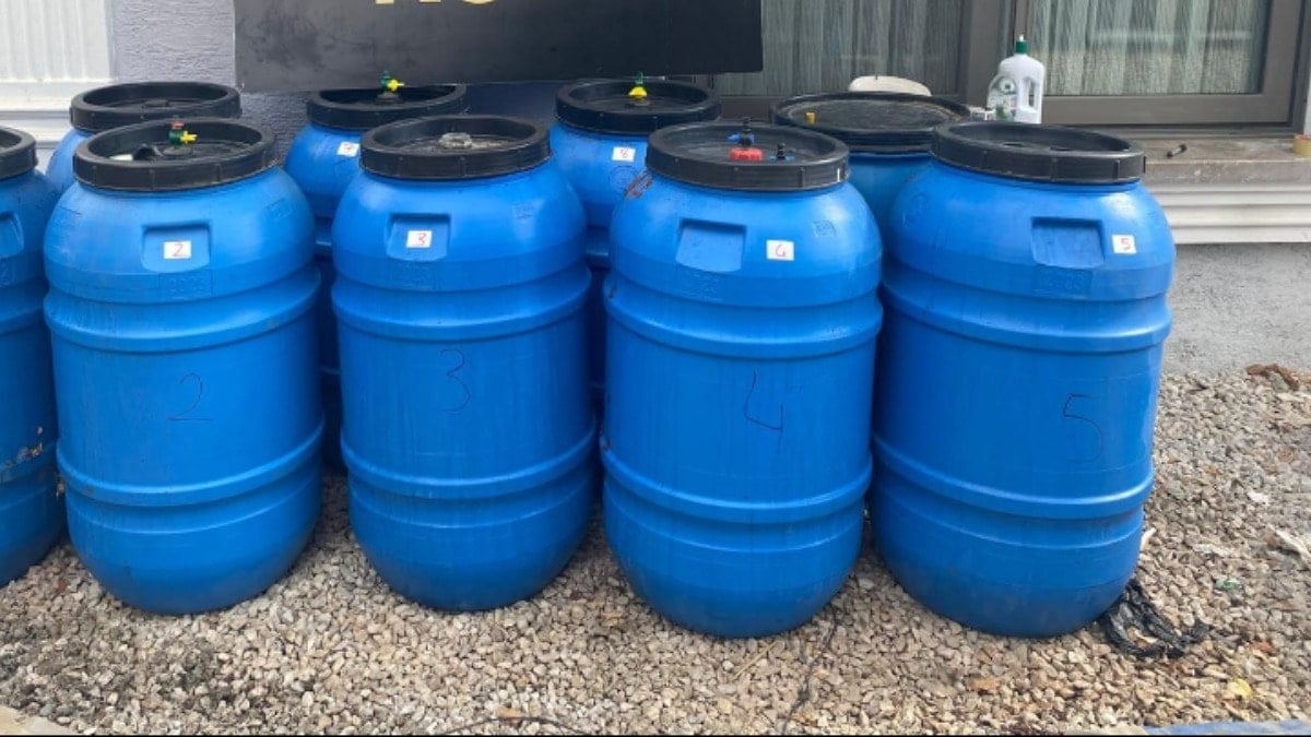 Litrelerce etil alkol yakalandı! Aromaları da ortaya çıktı