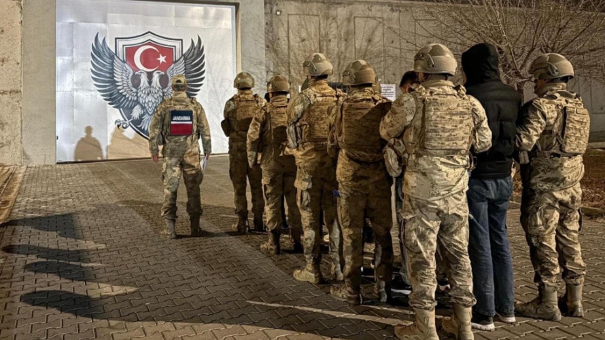 Iğdır’da peş peşe operasyonlar: 21 gözaltı