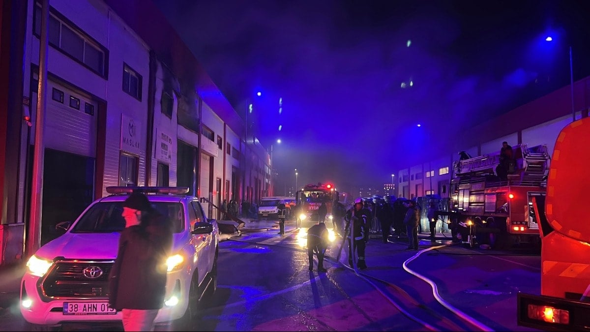 Kayseri’de mobilya atölyesinde yangın