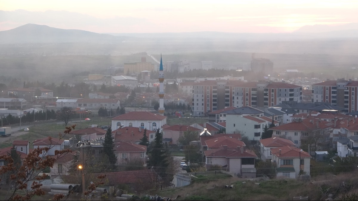 O ilçede alarm! Bu saatlerde soba ve kalorifer yakmak yasak