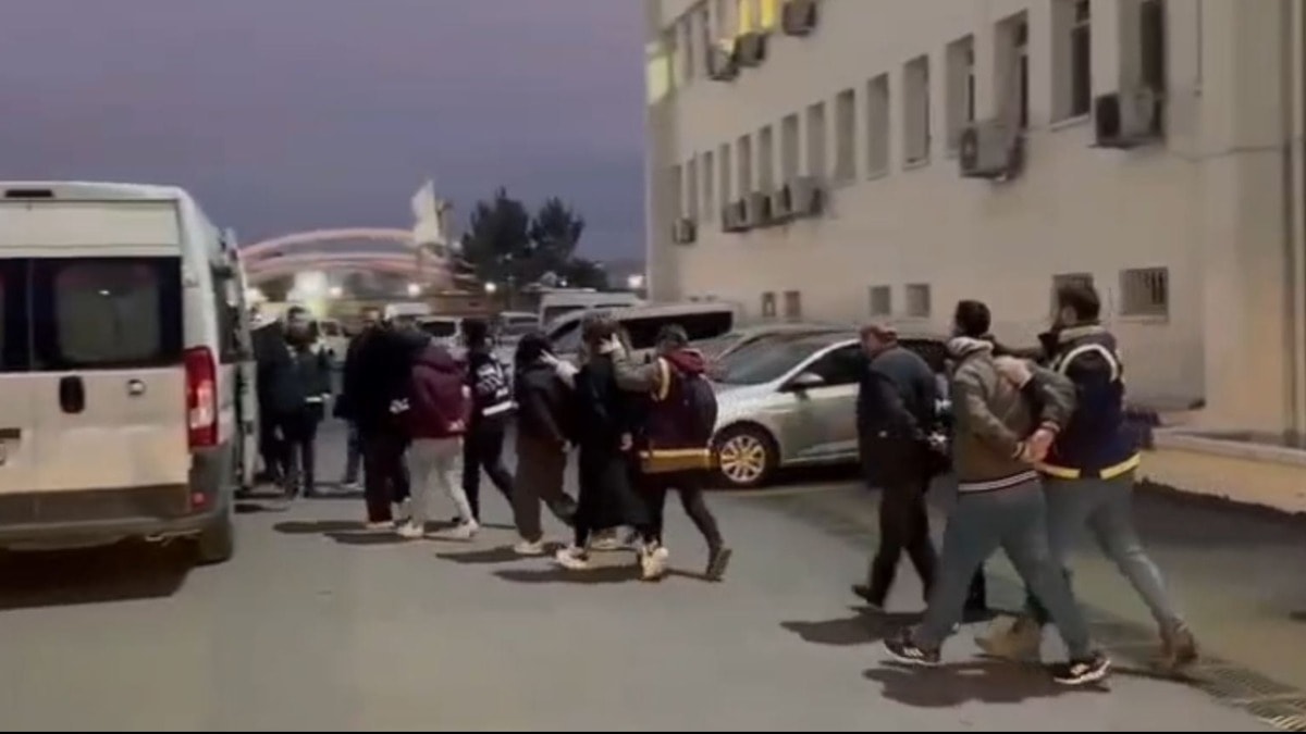 Ankara'da 'taciz' numarasıyla gasp iddiasına 6 tutuklama