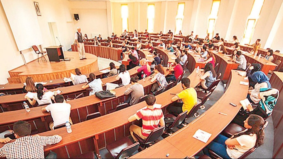 Üniversiteler o tarihte 3 yıla düşüyor!
