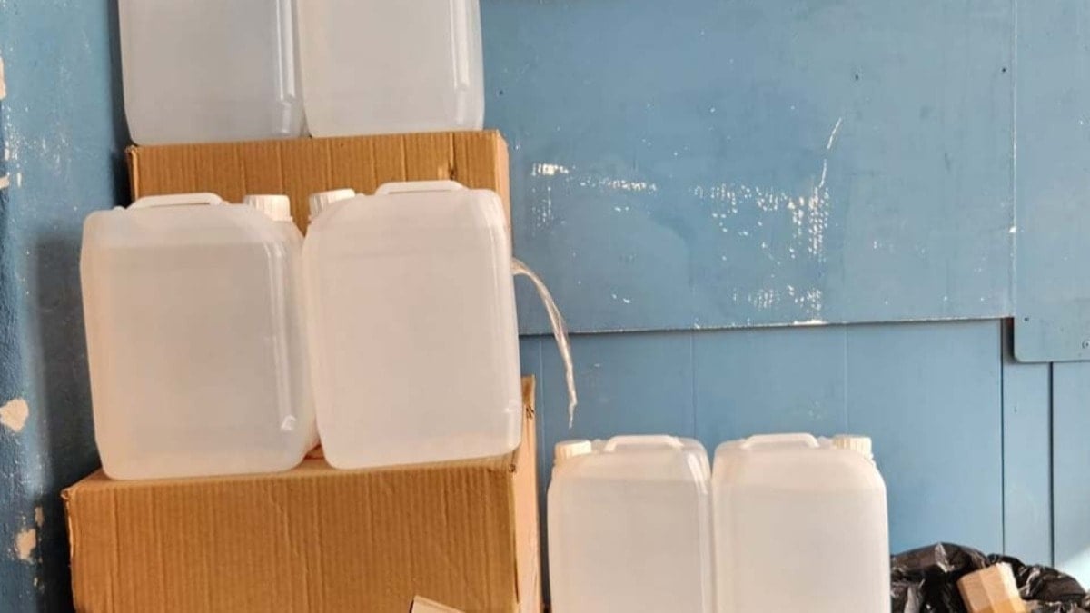 Yılbaşına sayılı günler kala dev sahte alkol operasyonu!