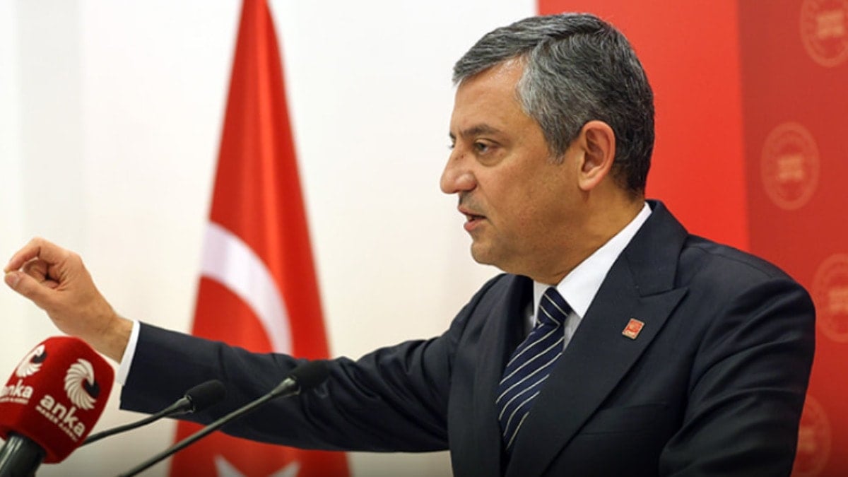 'AKP'de bir mahdum, bir damat, bir bakan birbirini yemektedir'