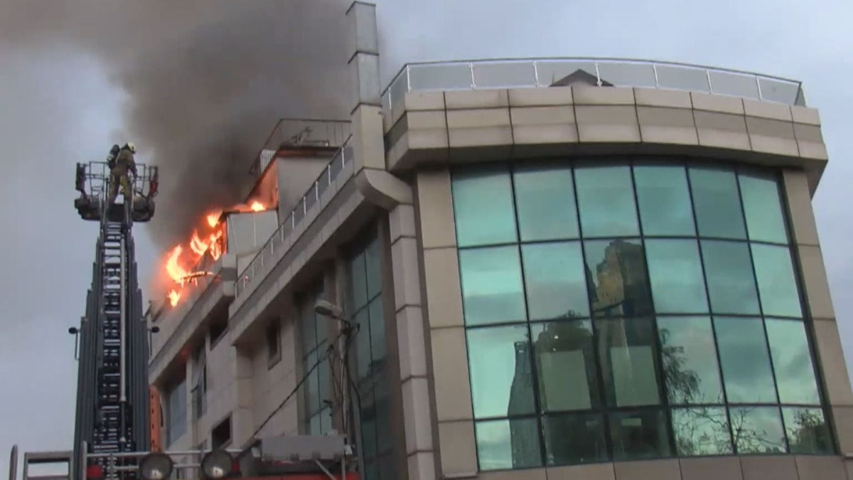 Ataşehir’de otel yangını