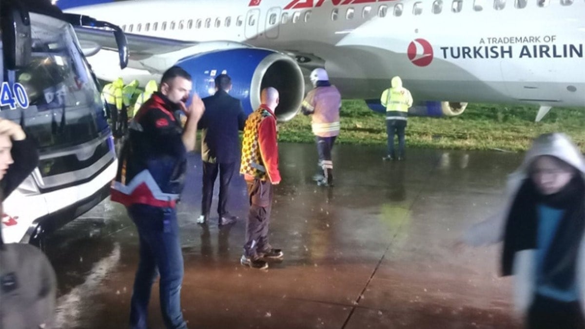 Sabiha Gökçen'de korku dolu anlar: Yolcu uçağı pistten çıktı, toprağa saplandı
