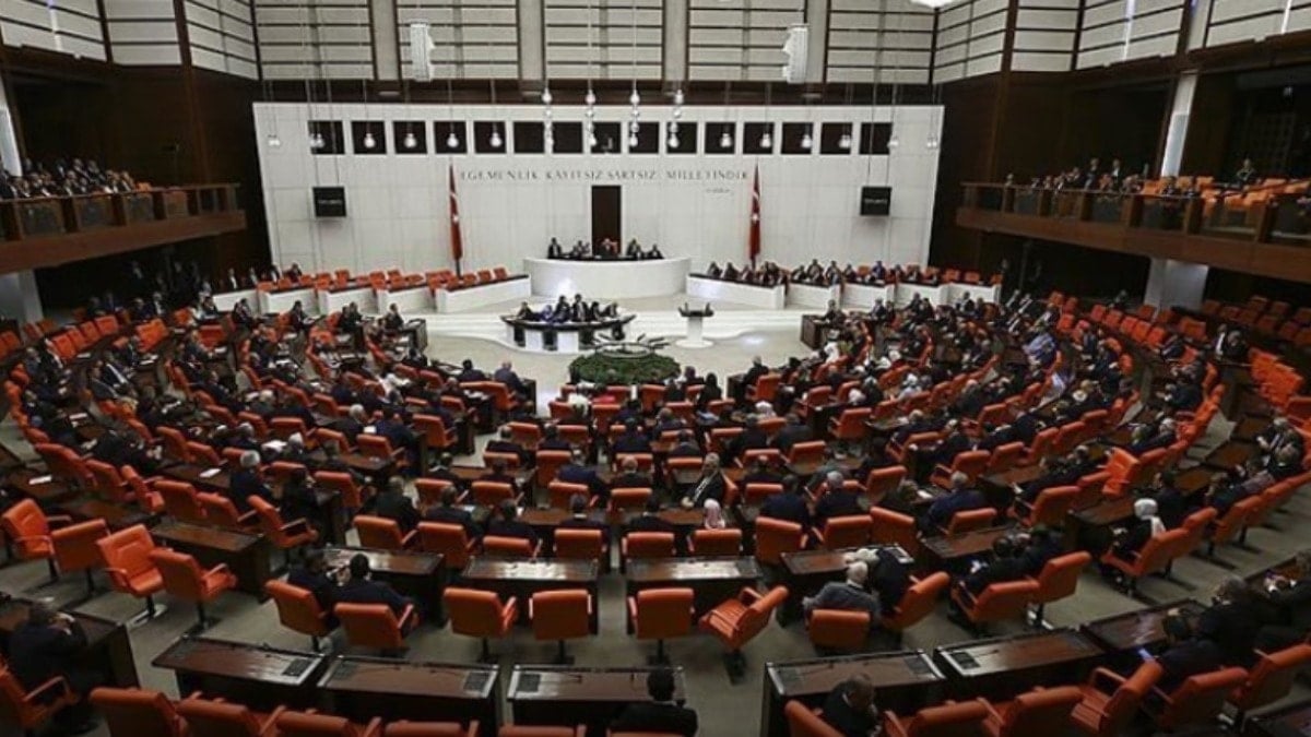 14 partili Meclis'te 5 parti barajı geçiyor