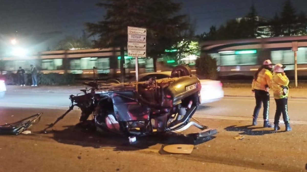 Konya'da takla atan otomobil hurdaya döndü: 1’i ağır 2 yaralı