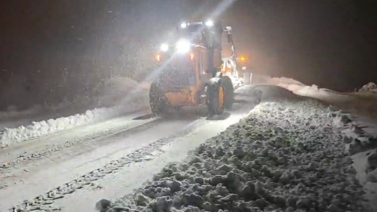 Siirt-Bitlis kara yolu ağır tonajlı araçların geçişine kapatıldı