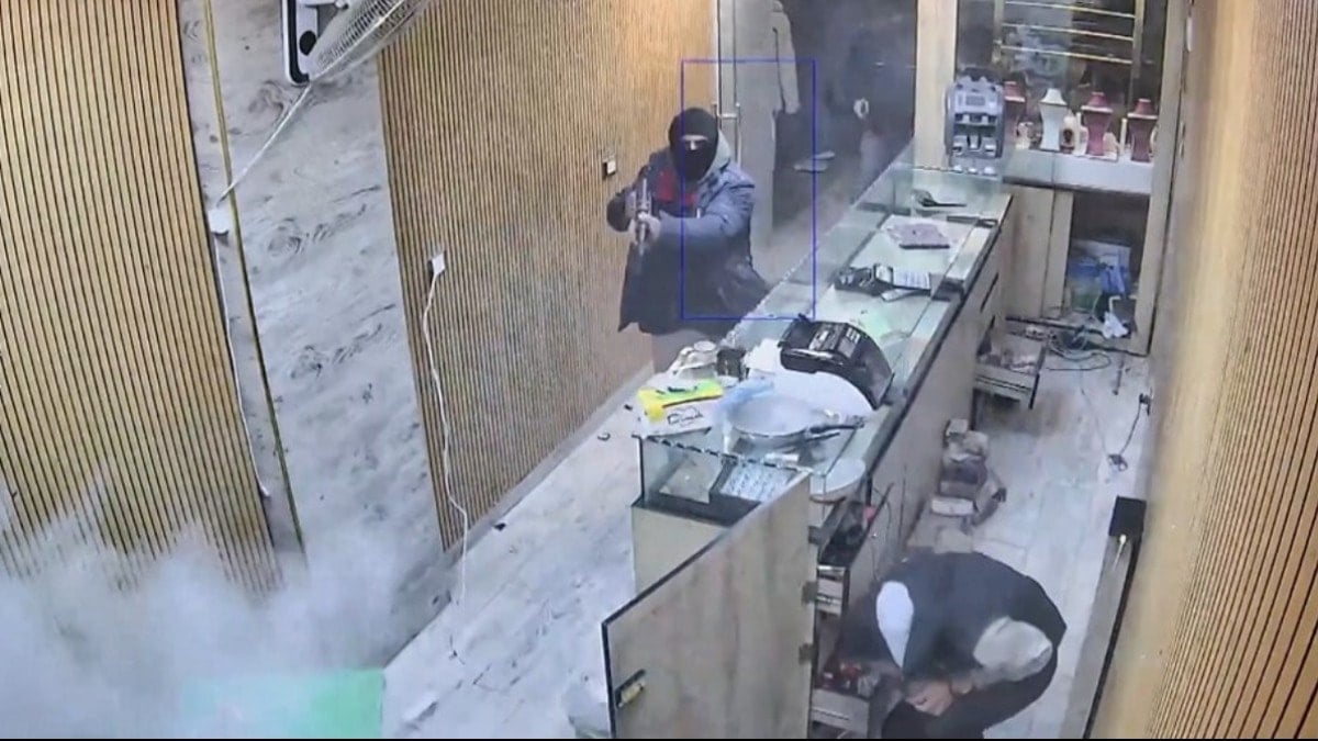 Suriye’de kanlı kuyumcu soygunu: O anlar kamerada