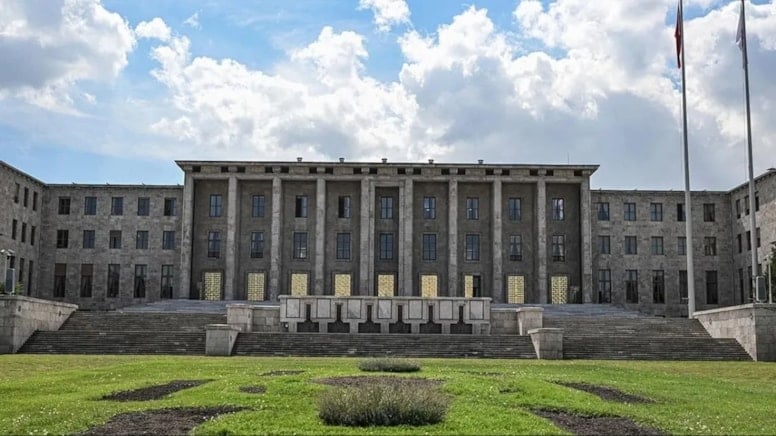 Meclis’teki taciz skandalında yeni perde... Genç kız, yaşadığı dehşeti anlattı