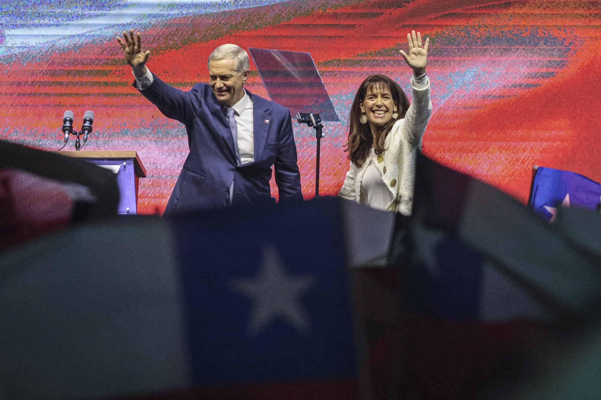 Şili'de ABD'nin desteklediği sağcı aday, fark atarak kazandı