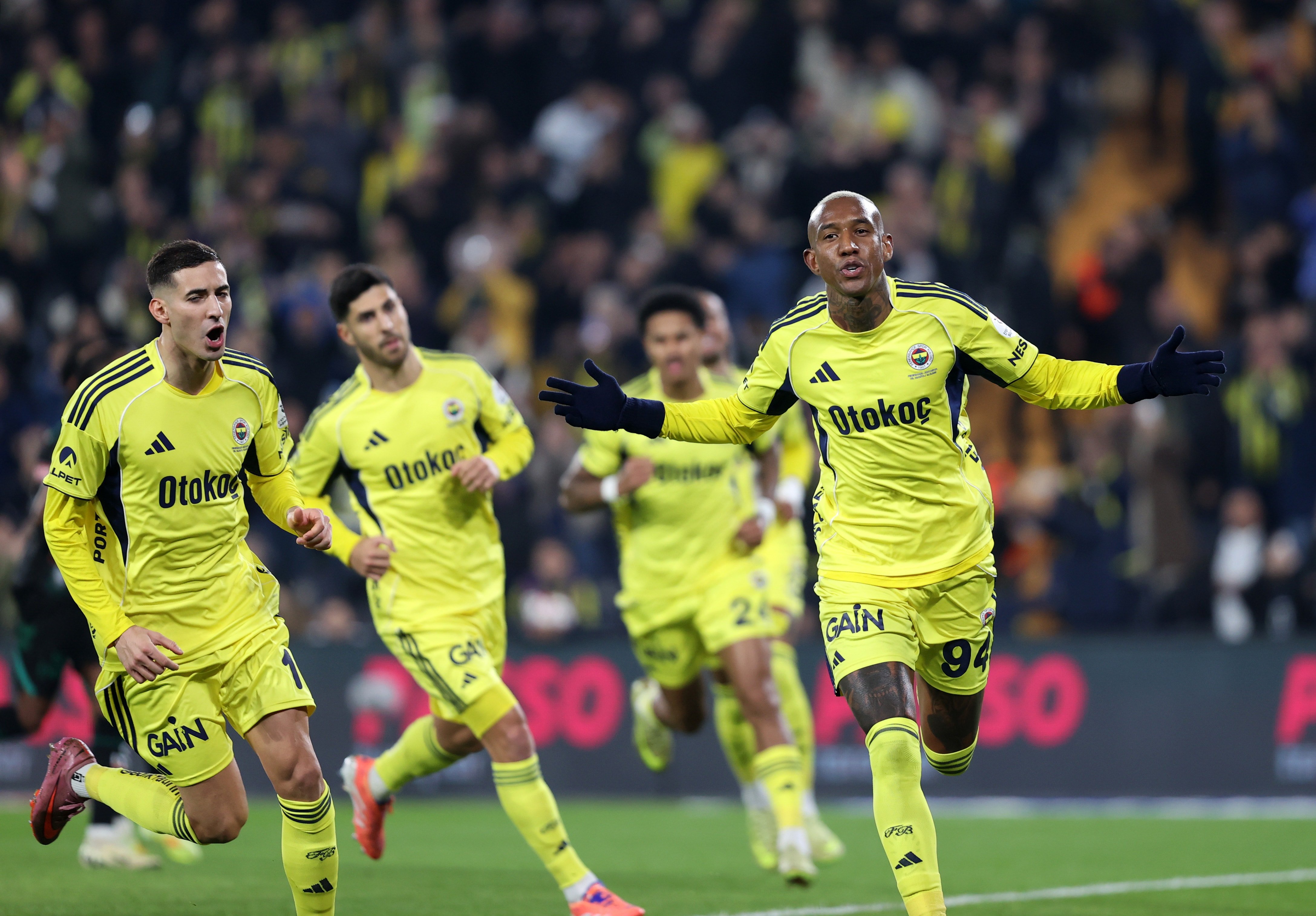 Fenerbahçe fırsatı tepmedi