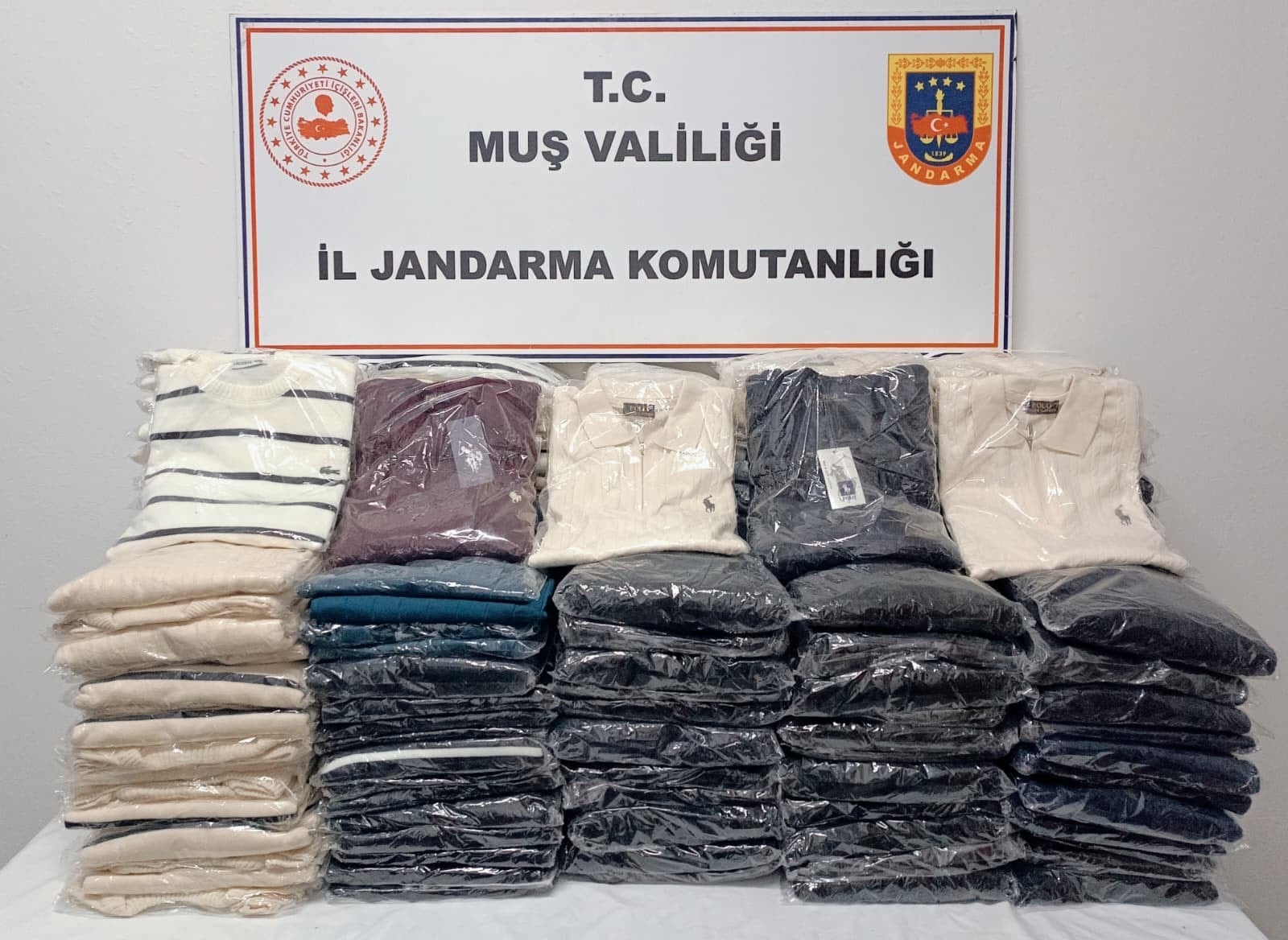 Depo baskınında sahte temizlik ürünleri ele geçirildi