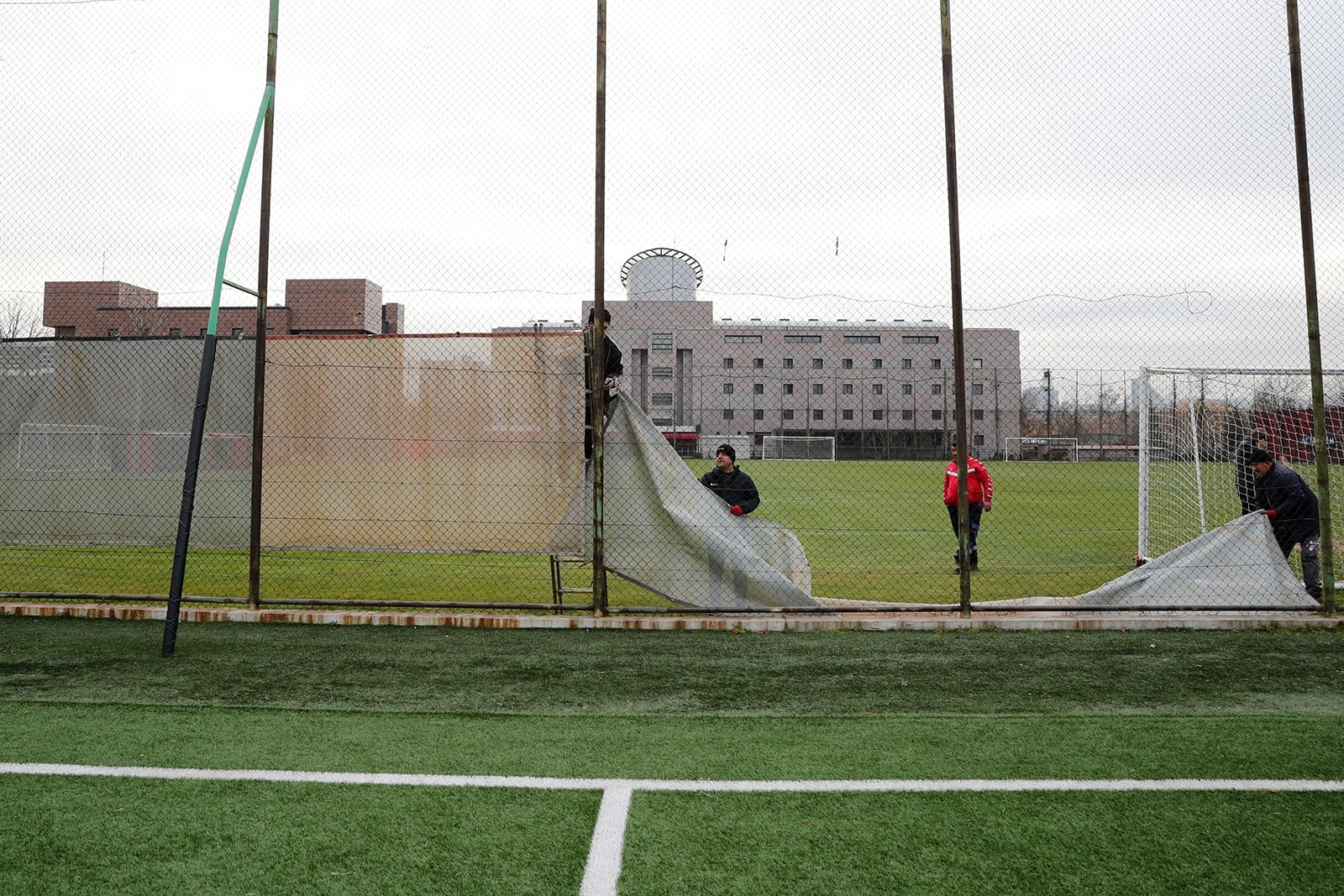 Beştepe İlhan Cavcav Tesisleri'nde brandalar kaldırıldı