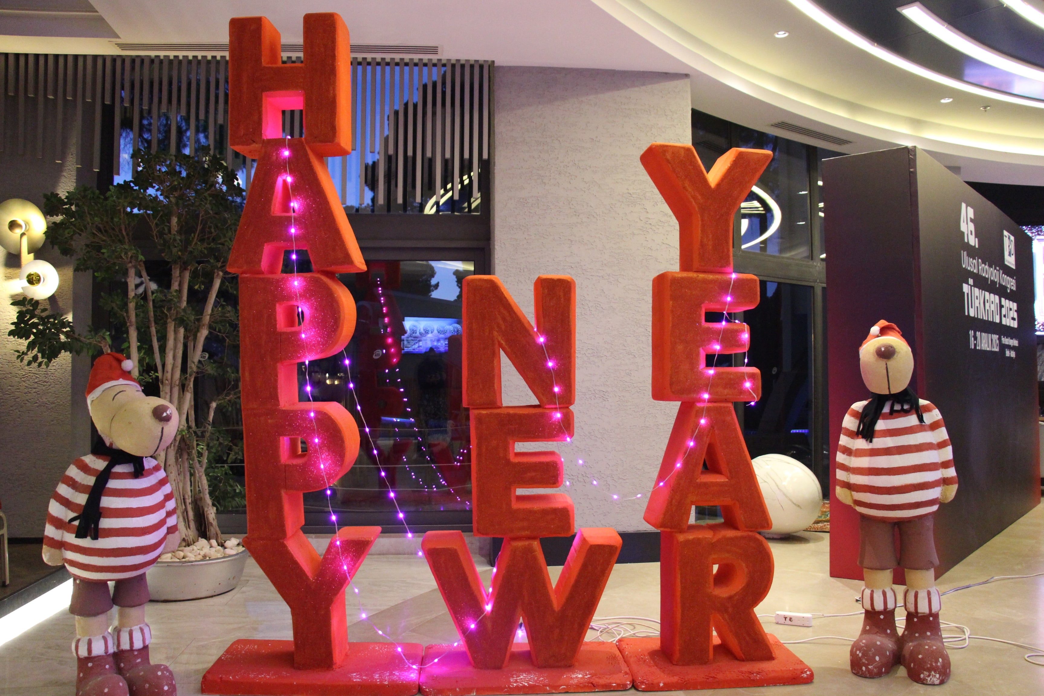 Antalya’da oteller Noel ve yılbaşıyla doldu taştı