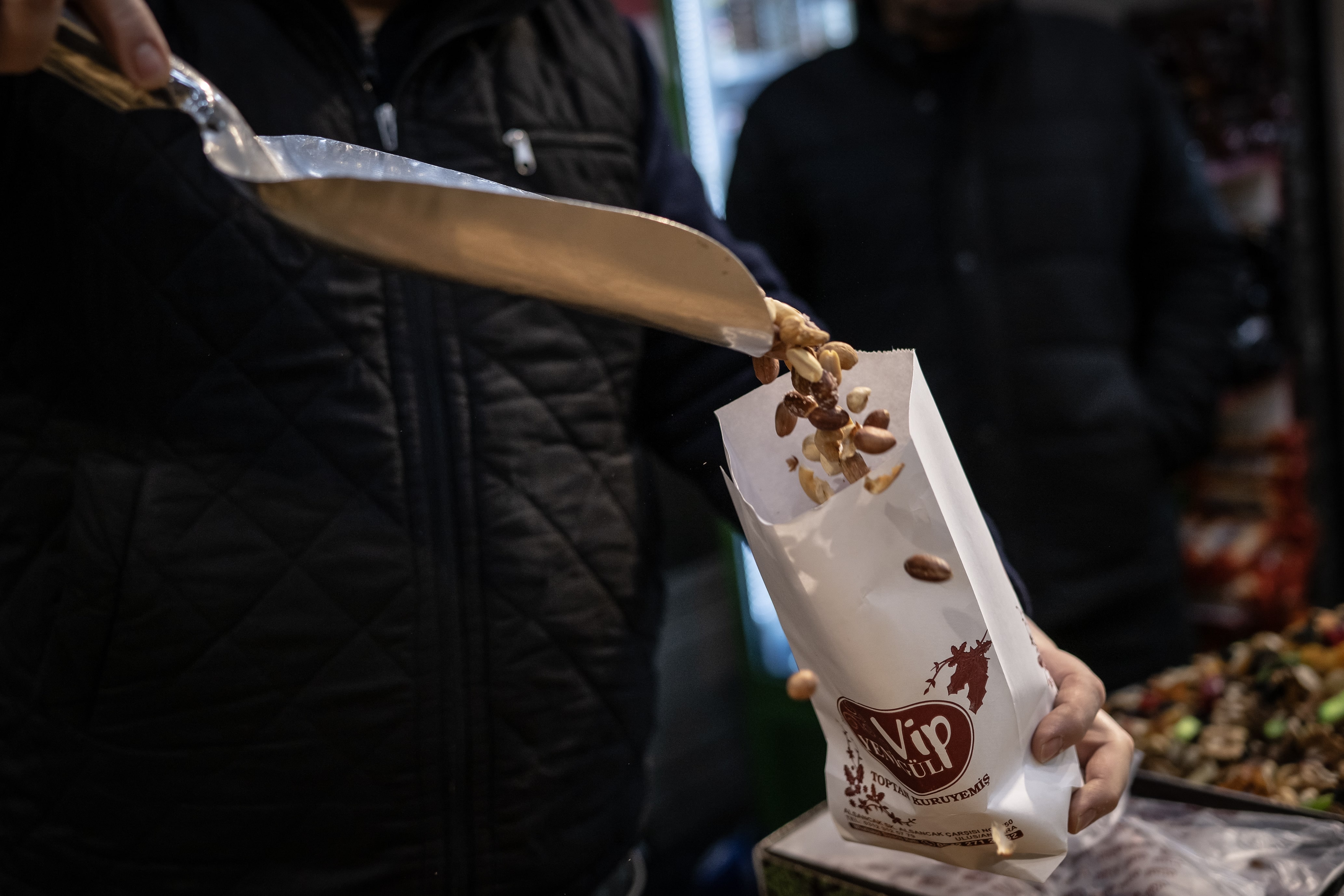 Fındık, fıstık, ceviz, badem… Yılbaşı öncesi kuruyemişe zam yağdı