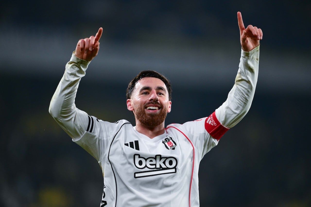 Orkun Kökçü’den hakem tepkisi! Psikolojimizi bozuyorlar